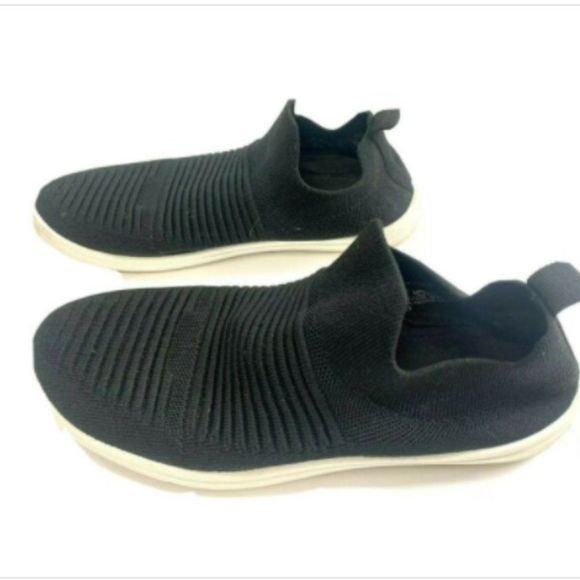 Time and True Womens Girls Black Canvas Shoes Size - Picture 1 of 3
